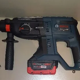 Drel Дрель BOSCH. batareýli.