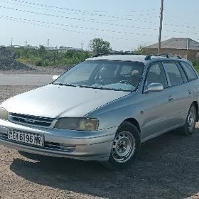 Toyota Carina 1993