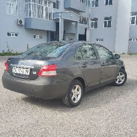 Toyota Yaris 2009