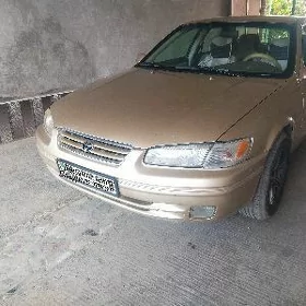 Toyota Camry 1999