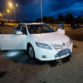 Toyota Camry 2011