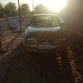 Opel Zafira 1992