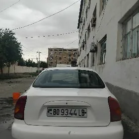 Daewoo Lanos 2001