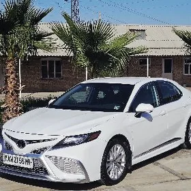 Toyota Camry 2022
