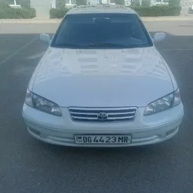 Toyota Camry 2000