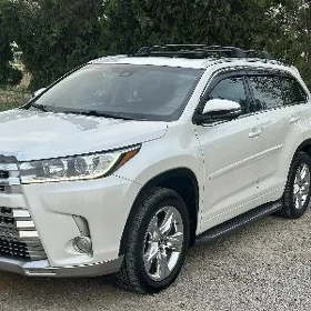 Toyota Highlander 2019