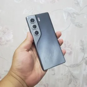 Tecno camon 40 pro