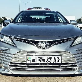 Toyota Camry 2019