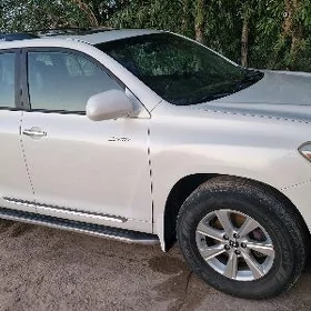 Toyota Highlander 2010
