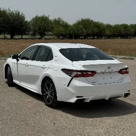 Toyota Camry 2023
