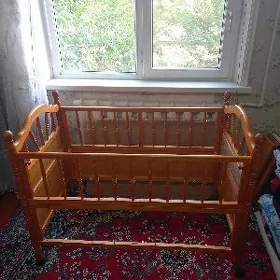 Detskiy krowat