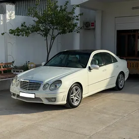 Mercedes-Benz E320 2005