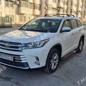 Toyota Highlander 2016