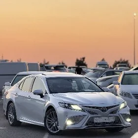 Toyota Camry 2021