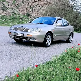 Daewoo Leganza 1998