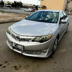 Toyota Camry 2014