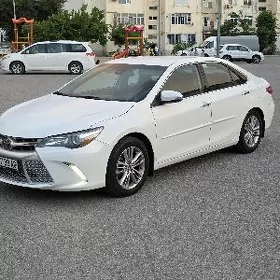 Toyota Camry 2015