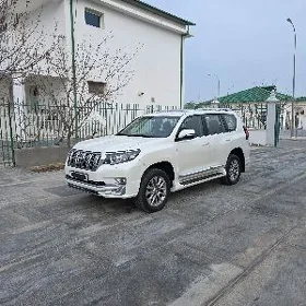 Toyota Land Cruiser Prado 2023
