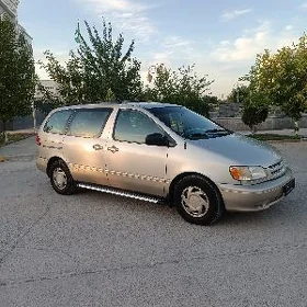 Toyota Sienna 2002
