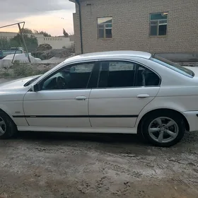 BMW E39 1998