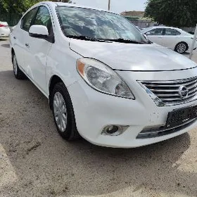Nissan Versa 2013