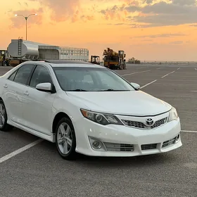 Toyota Camry 2013