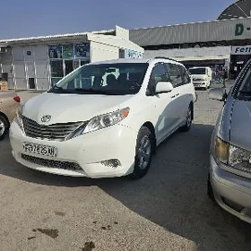 Toyota Sienna 2014