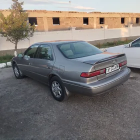 Toyota Camry 1999