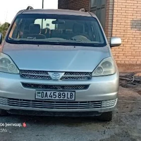 Toyota Sienna 2005