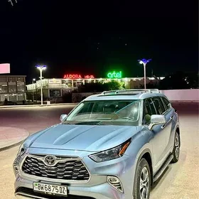 Toyota Highlander 2022