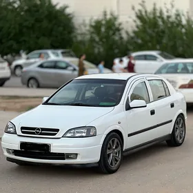 Opel Astra 2000