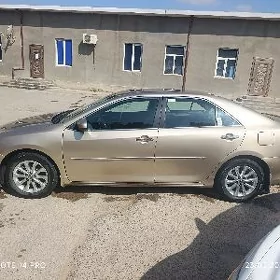 Toyota Camry 2011