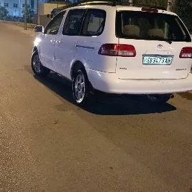 Toyota Sienna 2002