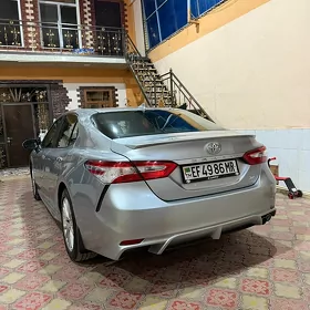 Toyota Camry 2020