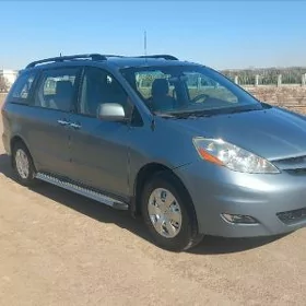 Toyota Sienna 2008