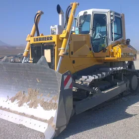 Liebherr L-series 2012