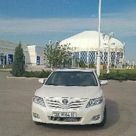 Toyota Camry 2011