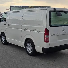 Toyota Hiace 2019