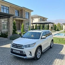 Toyota Highlander 2017