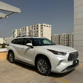 Toyota Highlander 2022