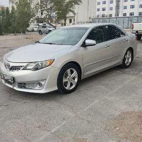 Toyota Camry 2011