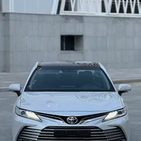Toyota Camry 2023