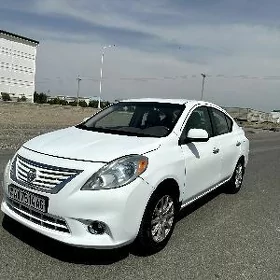 Nissan Versa 2013