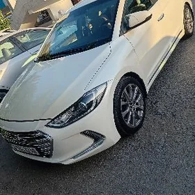 Hyundai Elantra 2016