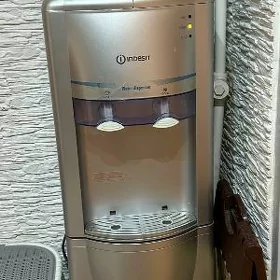 Кулер Indesit