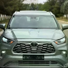 Toyota Highlander 2020