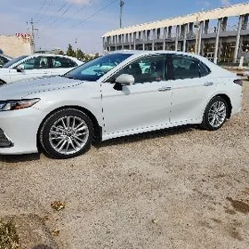 Toyota Camry 2023