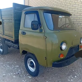 UAZ 452 1992