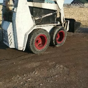 JCB Polemaster Plus 2015