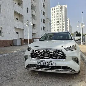 Toyota Highlander 2022